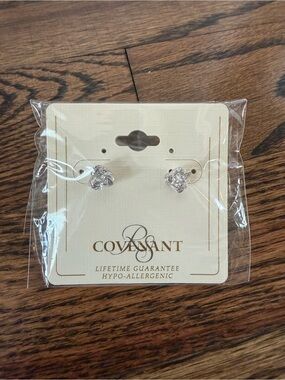 Silver Crystal Knot Stud Earrings - Sparkling Silver